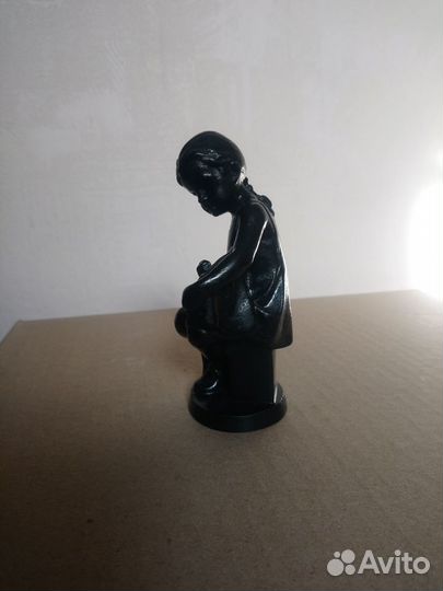 Статуэтка чугунная 