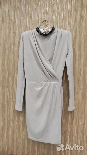 Платье нарядное 40 42