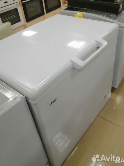 Холодильник маленький с глухой крышкой