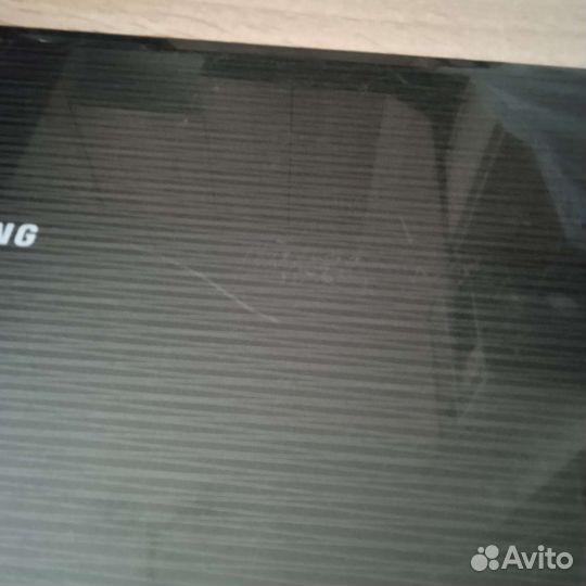 Крышка матрицы Samsung NP-R525