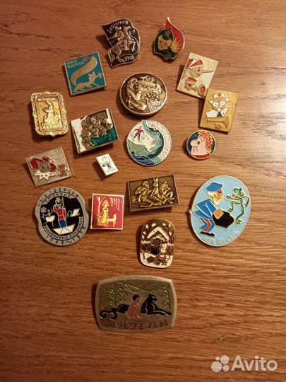 Детские значки и брошки СССР