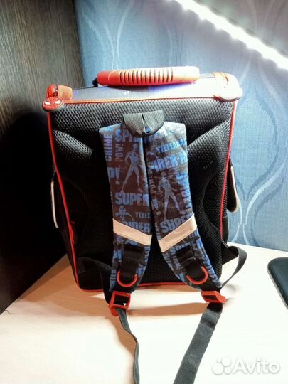 Школьный рюкзак