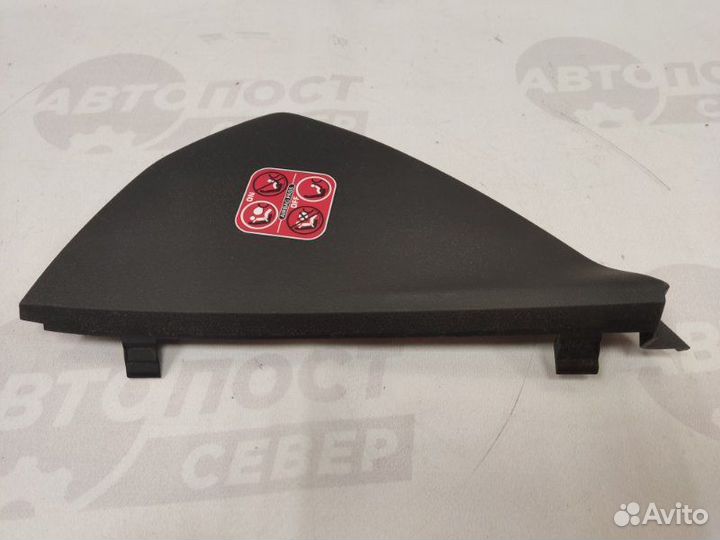 Накладка на торпедо передняя левая Peugeot 308 4A