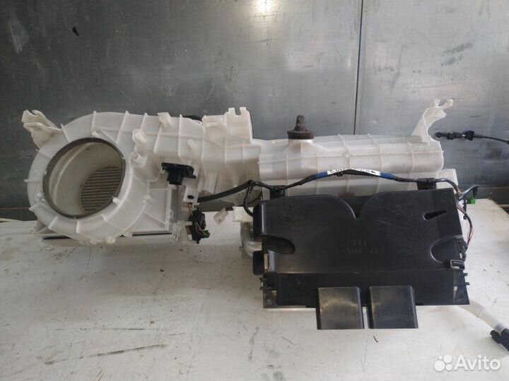 Корпус отопителя Suzuki Grand Vitara кроссовер 2.0