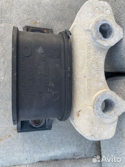 Опора двигателя Opel Meriva A