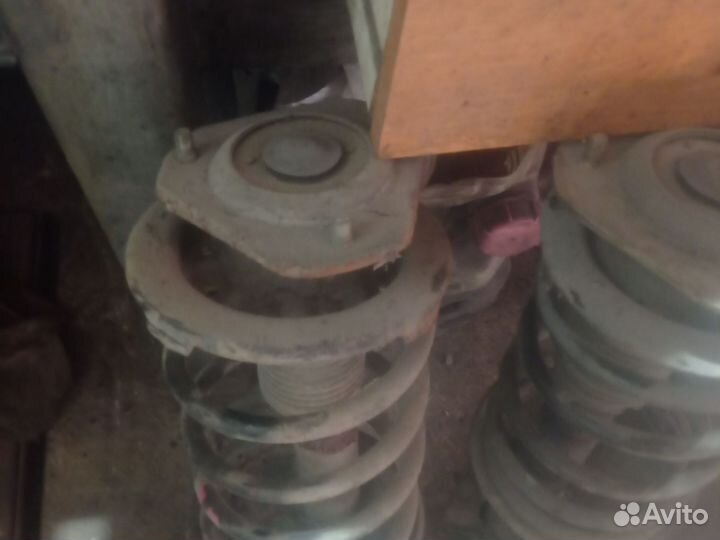 Амортизаторы передние Тойота Эстима