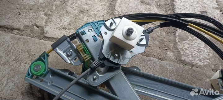 Стекла подъёмники на Ладу Гранту