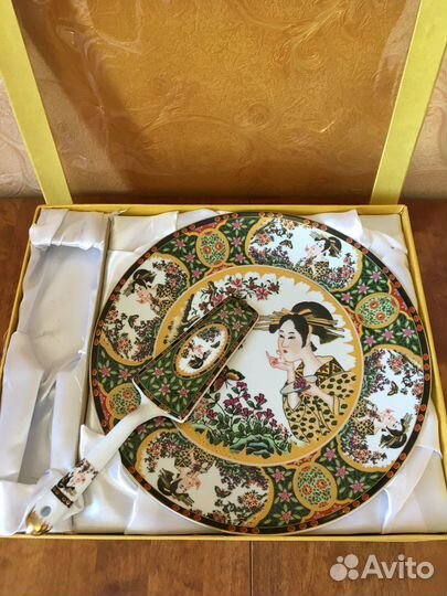 Тортница на ножке Arti M