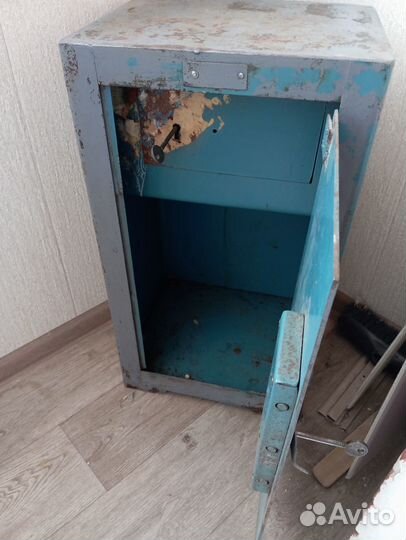 Сейф металлический бу
