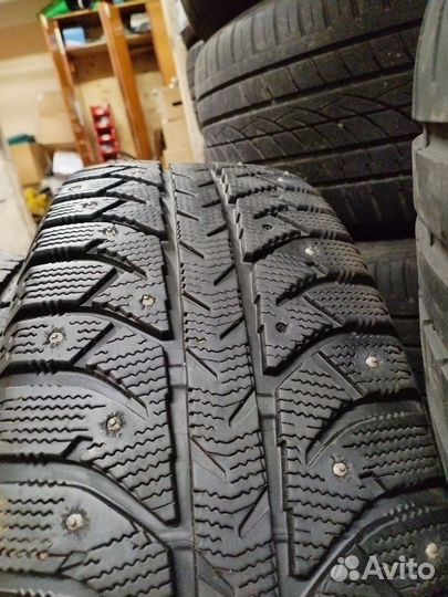 Bridgestone Ice Cruiser 7000S 235/65 R17 107T