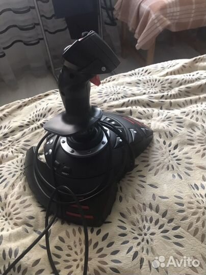 Джойстик thrustmaster t. flight stick.x