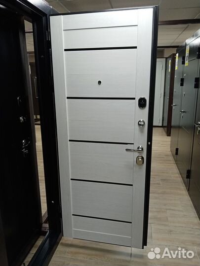 Дверь входная металлическая в наличии