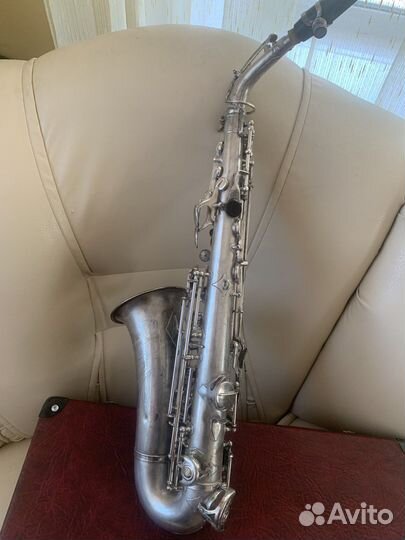 Саксофон альт+ кейс, торг
