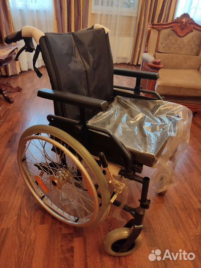 Инвалидная коляска новая
