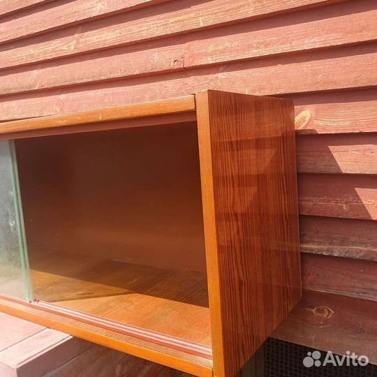 Полка для книг