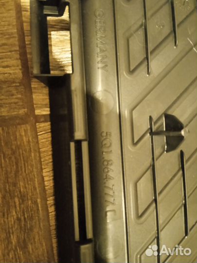 Накладка опоры ноги от Skoda Octavia A7