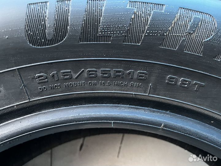 Goodyear Ultragrip Ice Arctic 215/65 R16