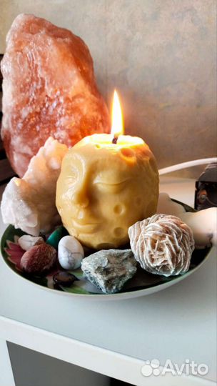 Свеча восковая ручной работы Луна