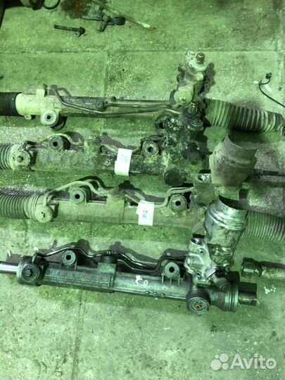 Рейка рулевая мерседес W 220 отл.сост