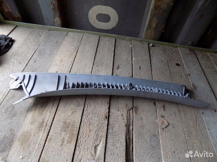 Обшивка стойки Almera N16 2000-2006