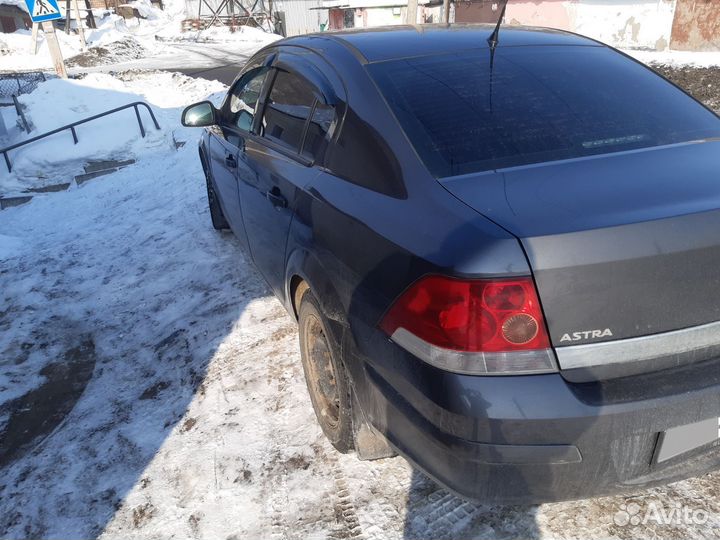 Opel Astra 1.6 МТ, 2011, 15 000 км