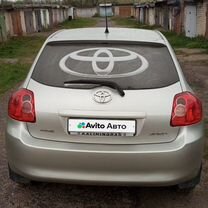 Toyota Auris 1.3 MT, 2010, 183 400 км, с пробегом, цена 850 000 руб.