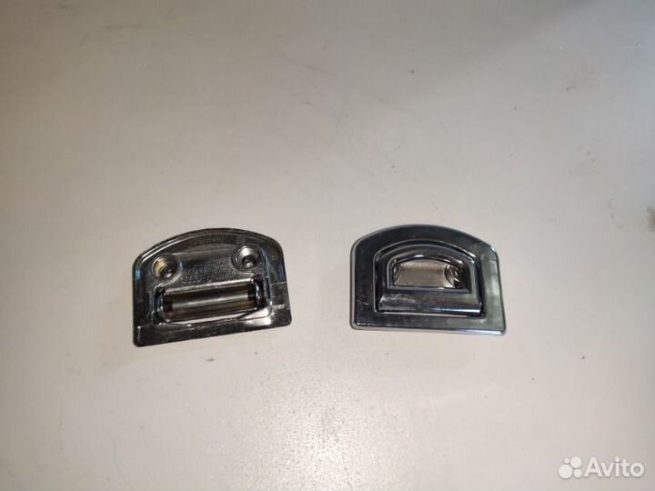 Петля багажника Audi Q5 8R CDN 2008