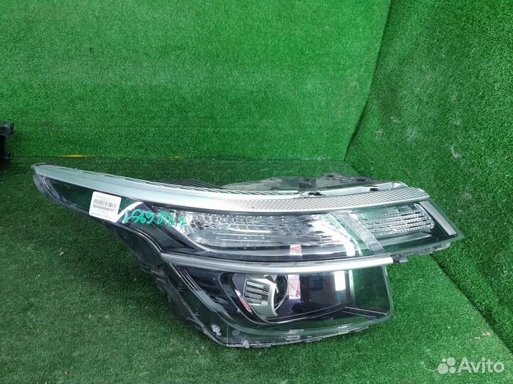 Фара правая Kia Seltos