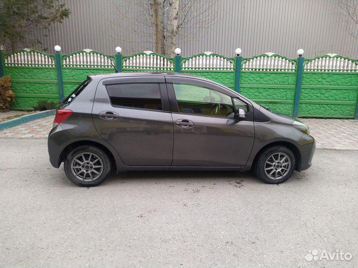 Toyota Vitz 1.0 CVT, 2014, 128 000 км