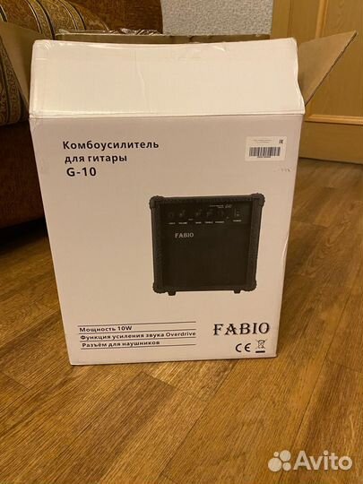 Гитарный комбоусилитель новый 10W