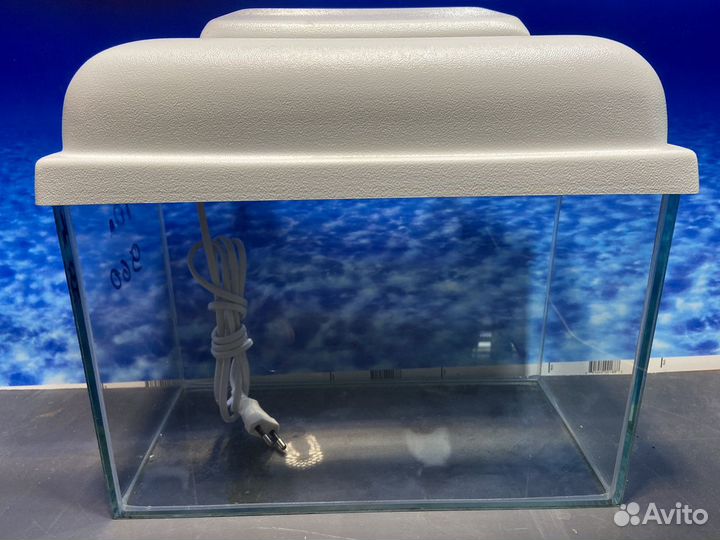 Новый 5 литров с пластиковой крышкой