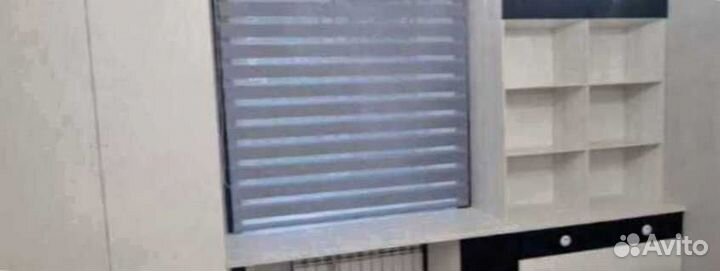 Рабочая зона в углу у окна