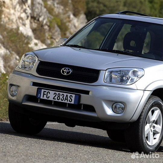 Бампер передний в цвет Toyota Rav4 2 XA20