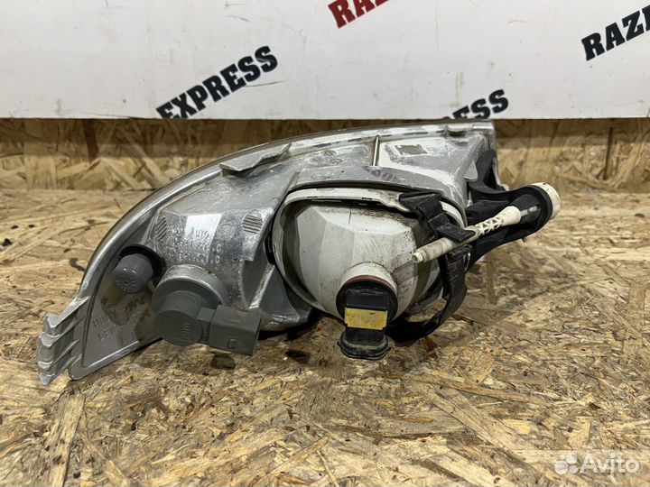 Фара противотуманная левая Skoda Octavia A5 FL