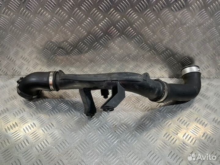 Патрубок интеркулера Volkswagen Passat B6