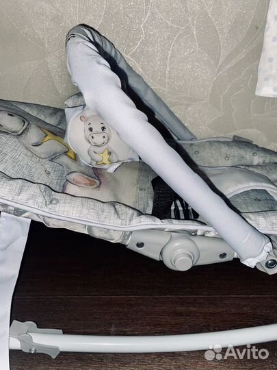 Шезлонг для новорожденных новый