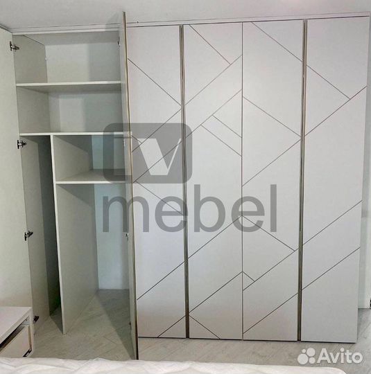 Шкаф двухстворчатый