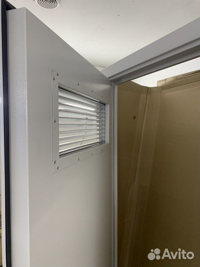 Дверь для кладовки или тамбура