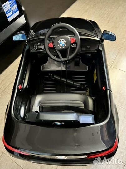 Электромобиль BMW X6M