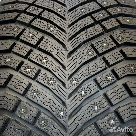 Michelin X-Ice North 4 295/35 R21 107T