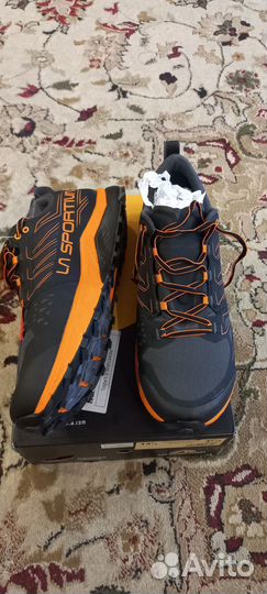 La Sportiva Jackal