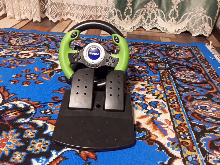 Продам руль игровой sven в новом состояние для