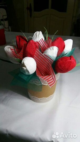 Тюльпаны с конфетами подарок