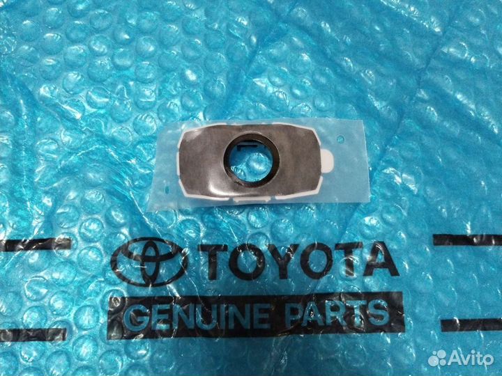 Крепление парктроника Камри 70 Оригинал NEW