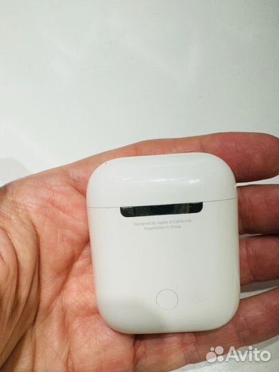 Airpods 2 кейс и левый наушник