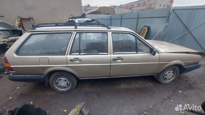 Volkswagen Passat B2 1.6 1986 универсал в разборке