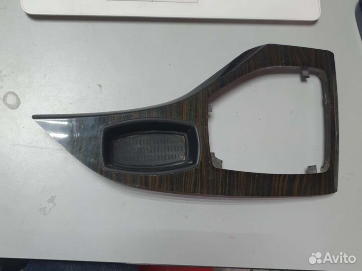 Накладка центральной консоли,подлокотник BMWx1 e84