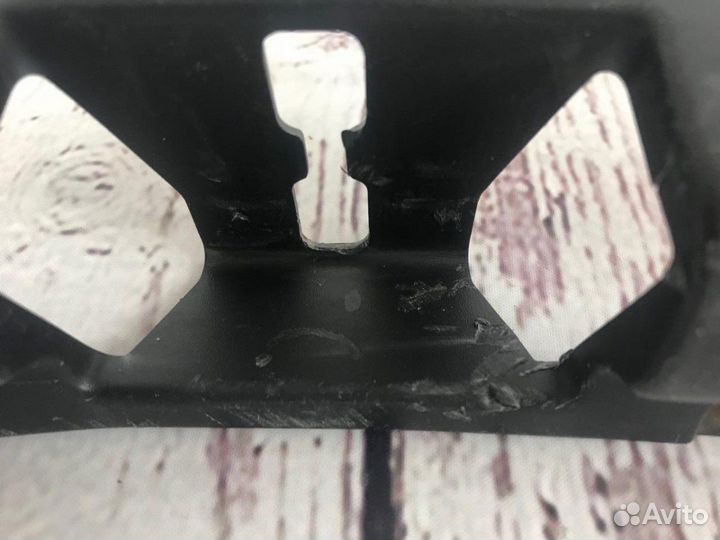 Накладка замка багажника xray иксрэй