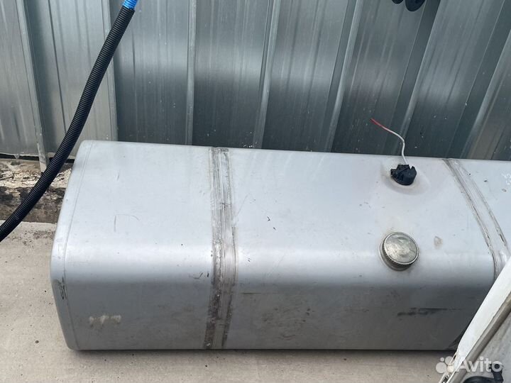 Топливный бак mercedes actros