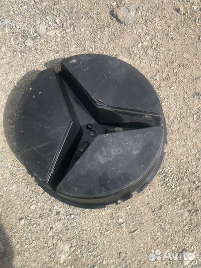 Кронштейн эмблемы Mercedes